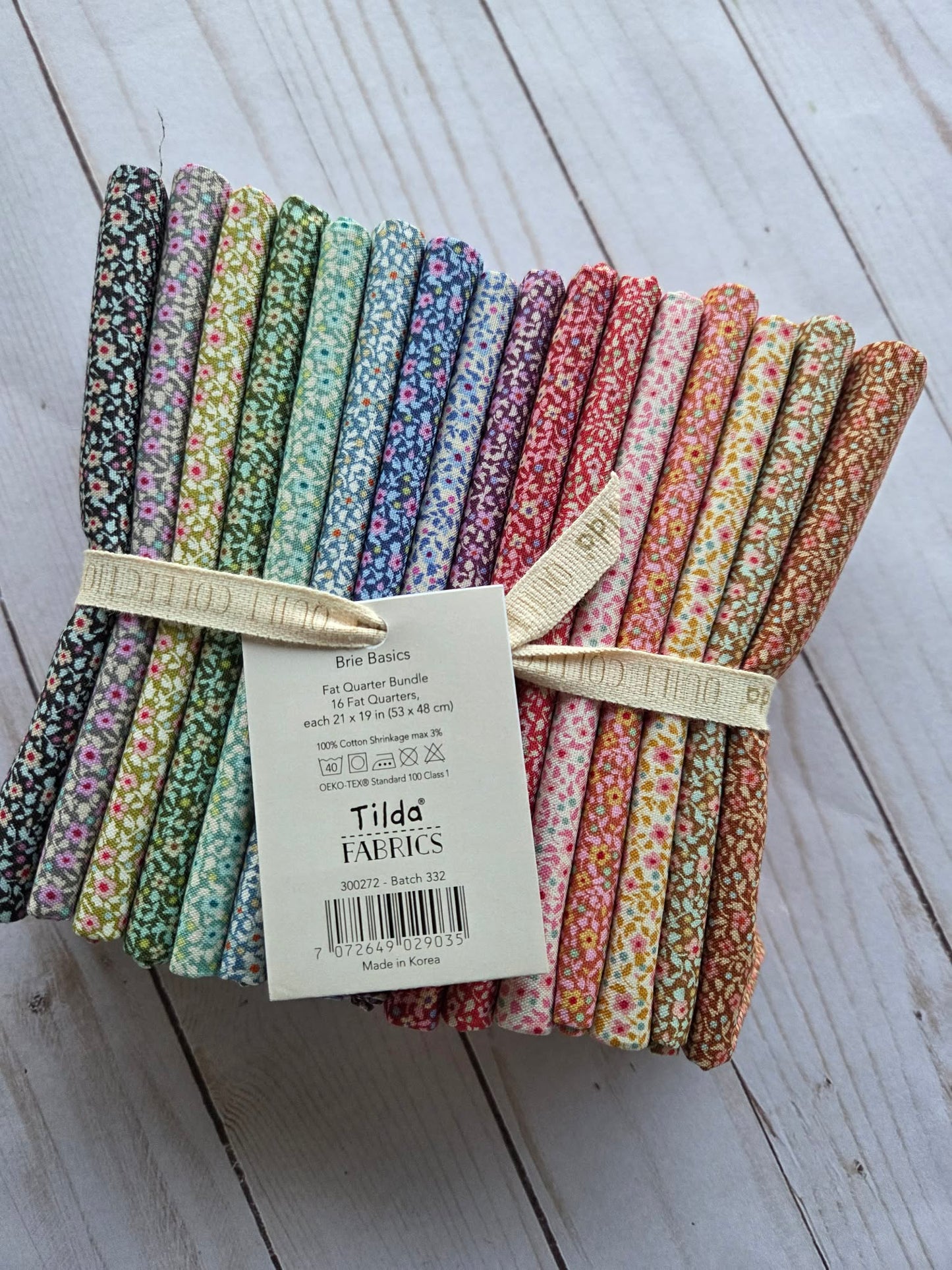 Tilda Brie Basics FQB 16 fabrics 21 x 19in