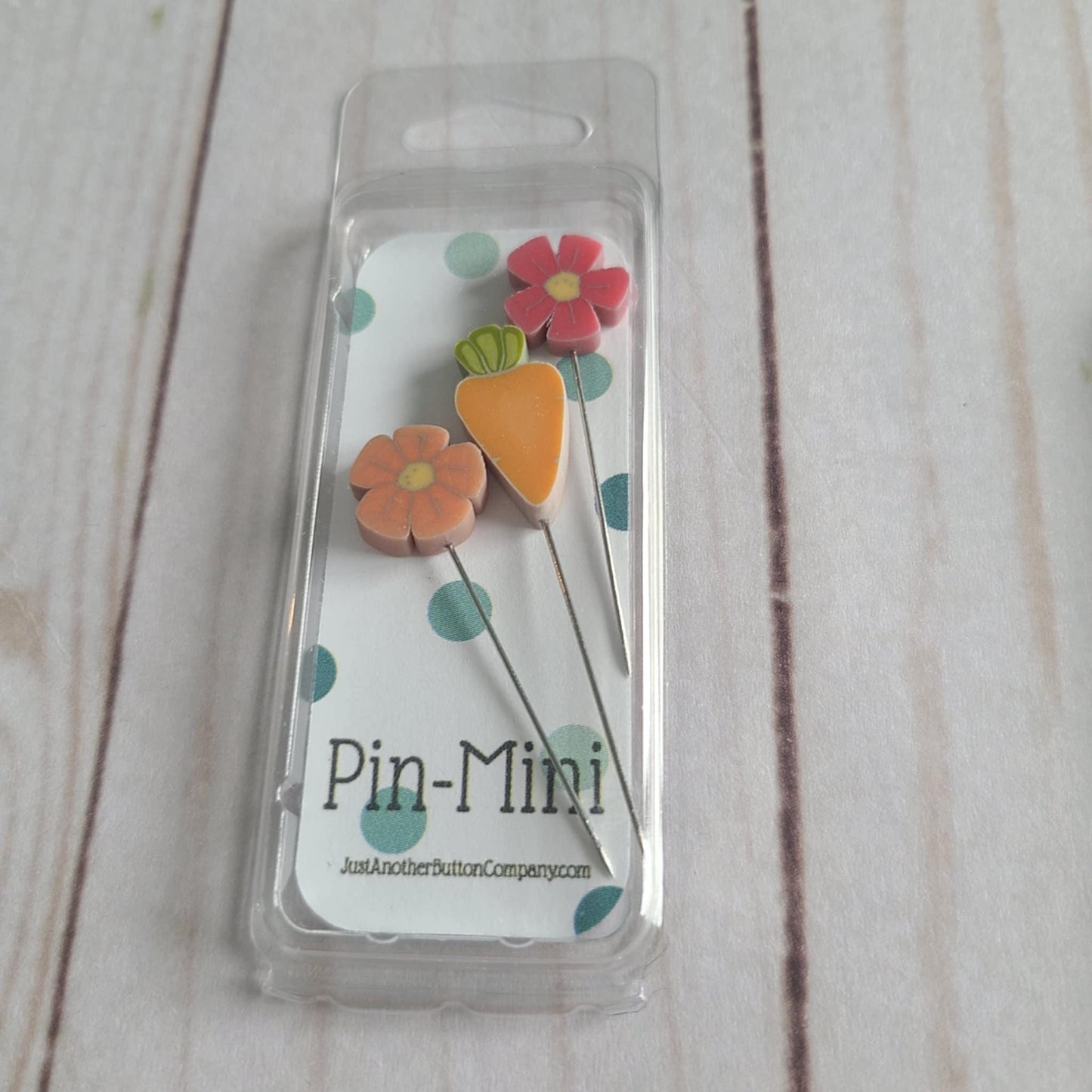 Just Another Button Company Pin-Mini Carrot Cake, carrot, flowers