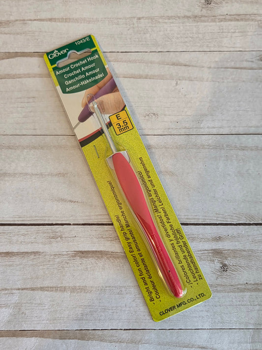 Clover Amour Crochet Hook E/3.5MM