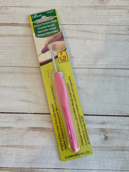 Clover Amour Crochet Hook F/3.75MM