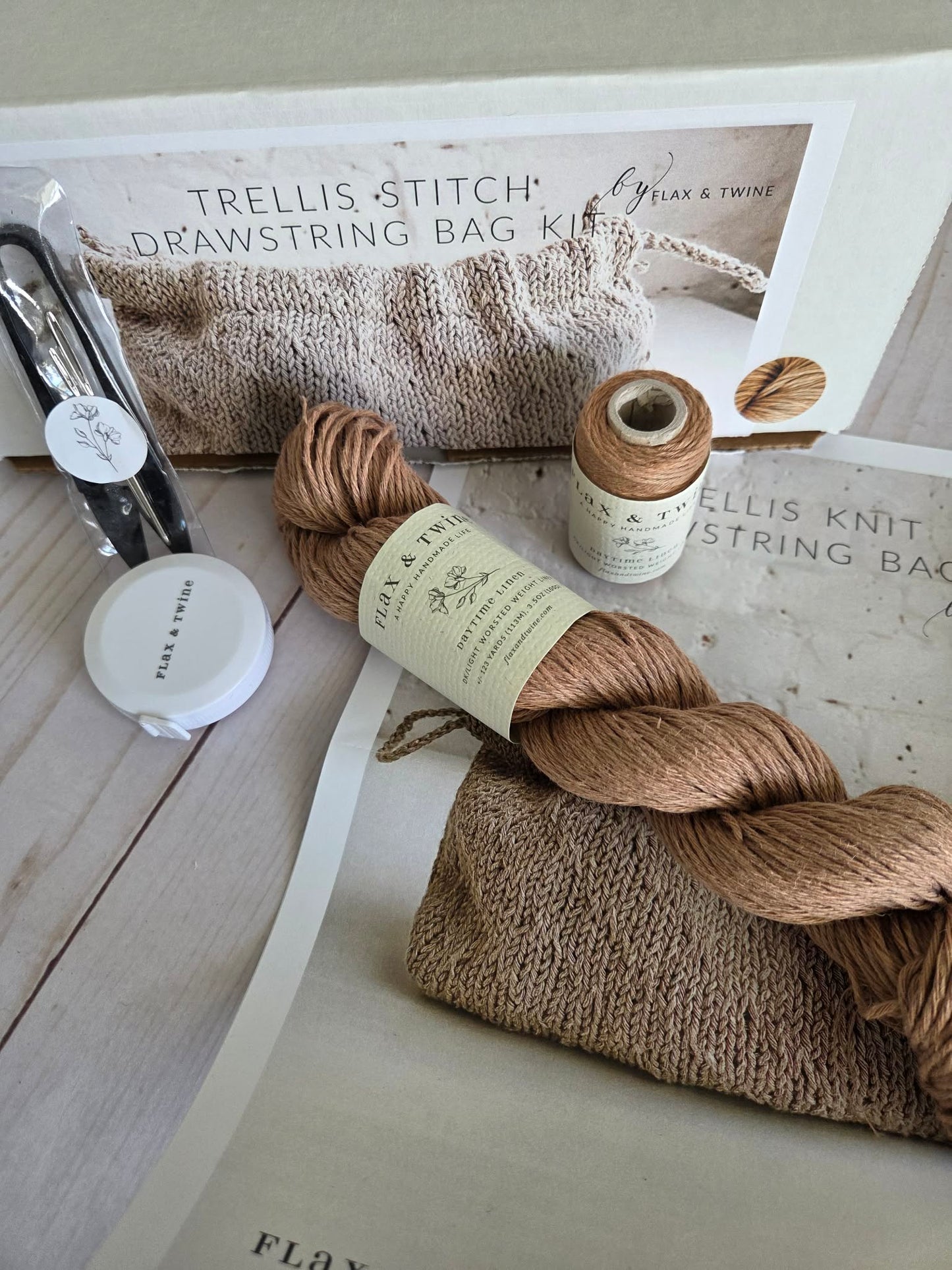 Flax & Twine Trellis Stitch Drawstring Bag Kit - Fawn