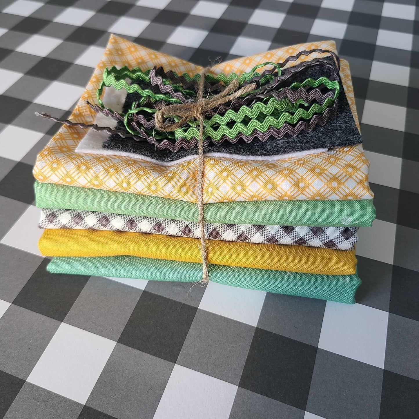 Lemonade Summer Cross Stitch Finishing Bundle Riley Blake