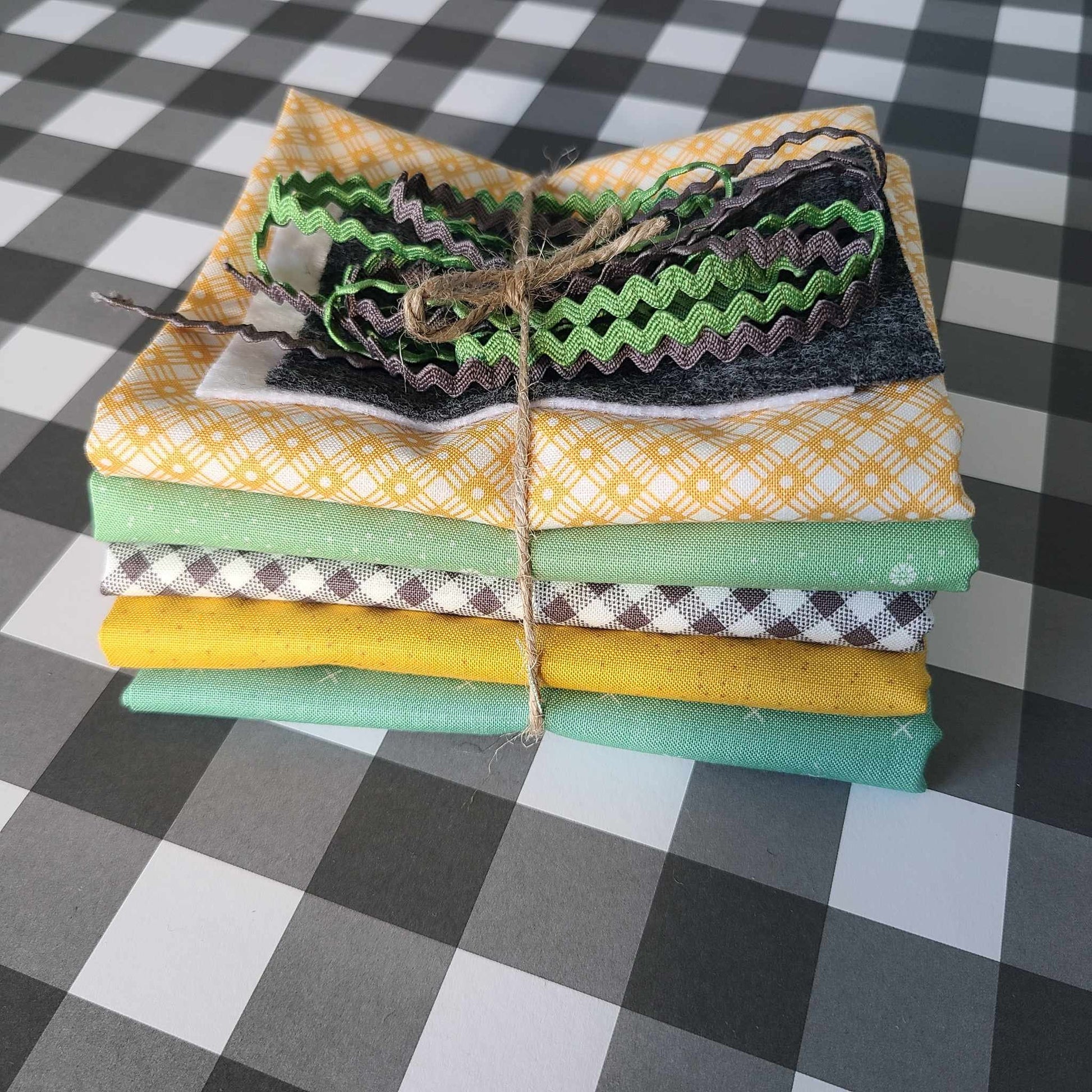 Lemonade Summer Cross Stitch Finishing Bundle Riley Blake