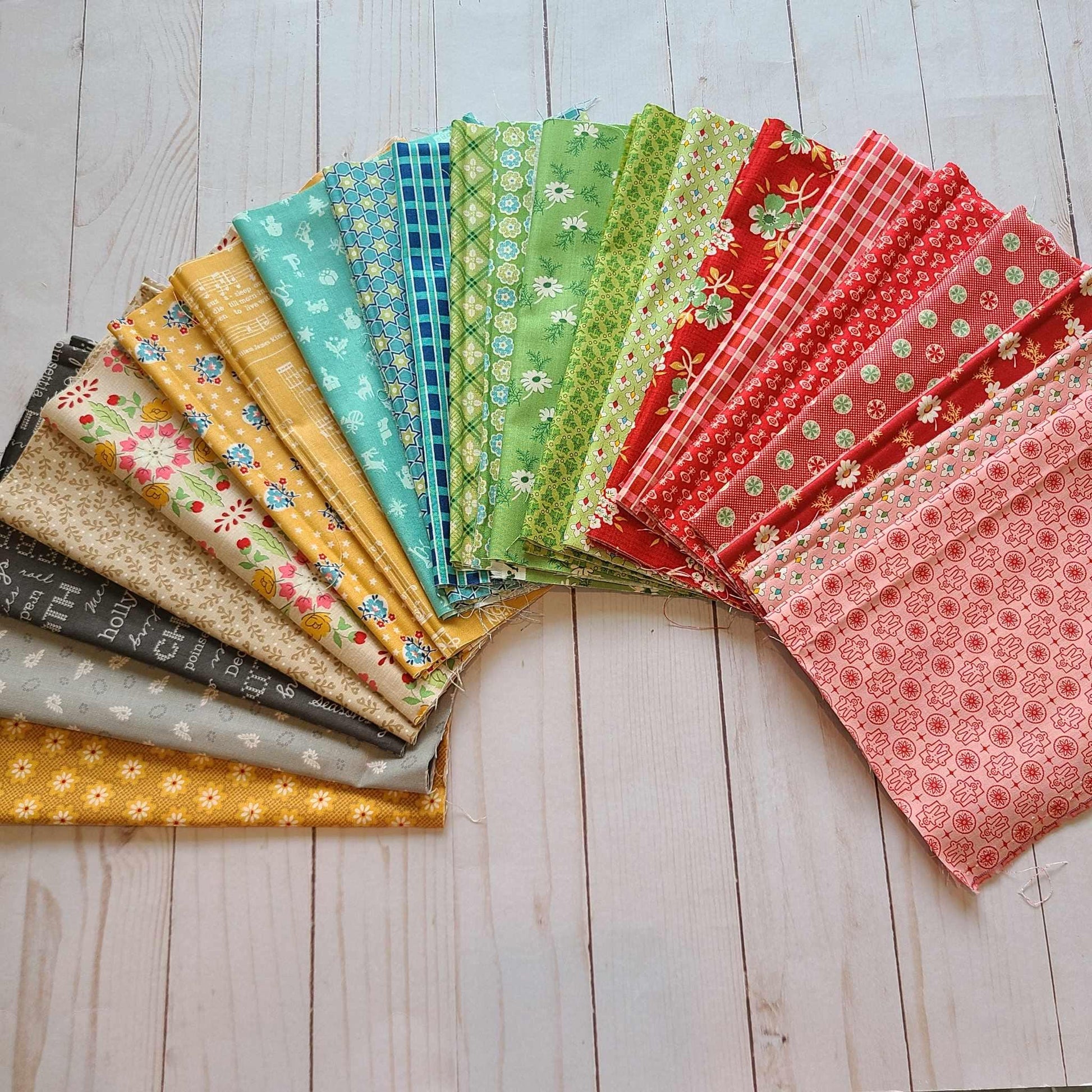 Home Town Holiday by Lori Holt 22 Fat Eights Fat Quarter Bundle Riley Blake