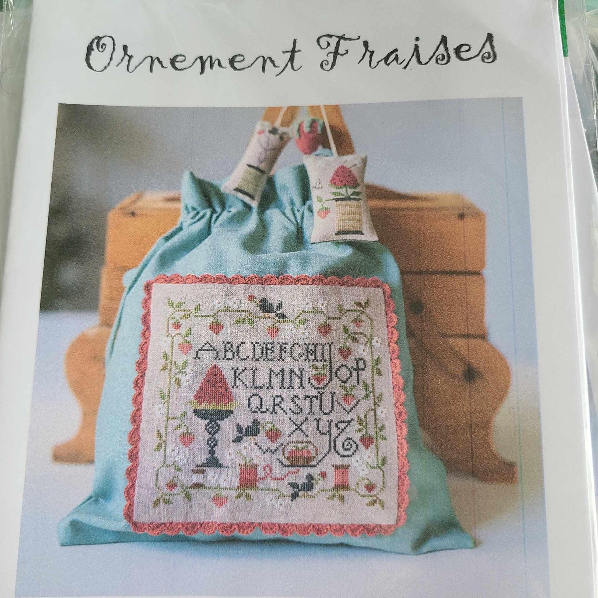 Tralala Collection Cross Stitch Pattern Ornement Fraises Cross Stitch Pattern