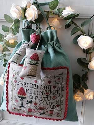 Tralala Collection Cross Stitch Pattern Ornement Fraises Cross Stitch Pattern