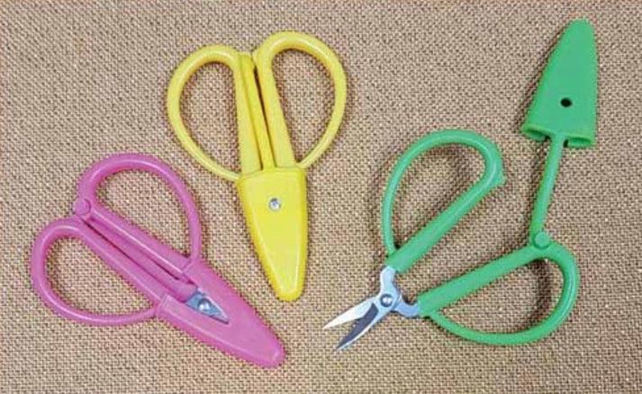 Mighty Mite Mini Embroidery Scissors, Cross stitch scissors, travel scissors
