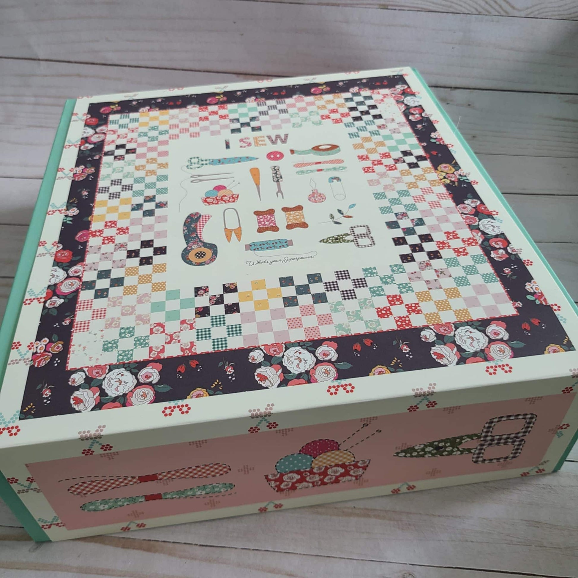 I Sew Panel Quilt Kit the fabric featured is Sunsetridge by Minki Kim.