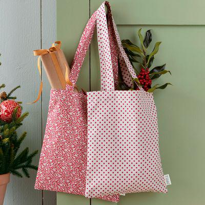 Tilda Creating Memories bag, Winter, Avery Red