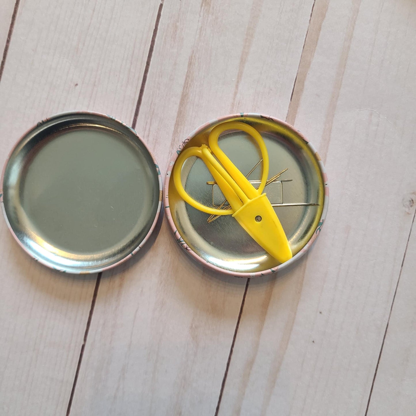 Needle case, magnetic needle box, needle tin, travel needle holder, storage for needles, embroidery, sewing, cross stitch, retreat gift.