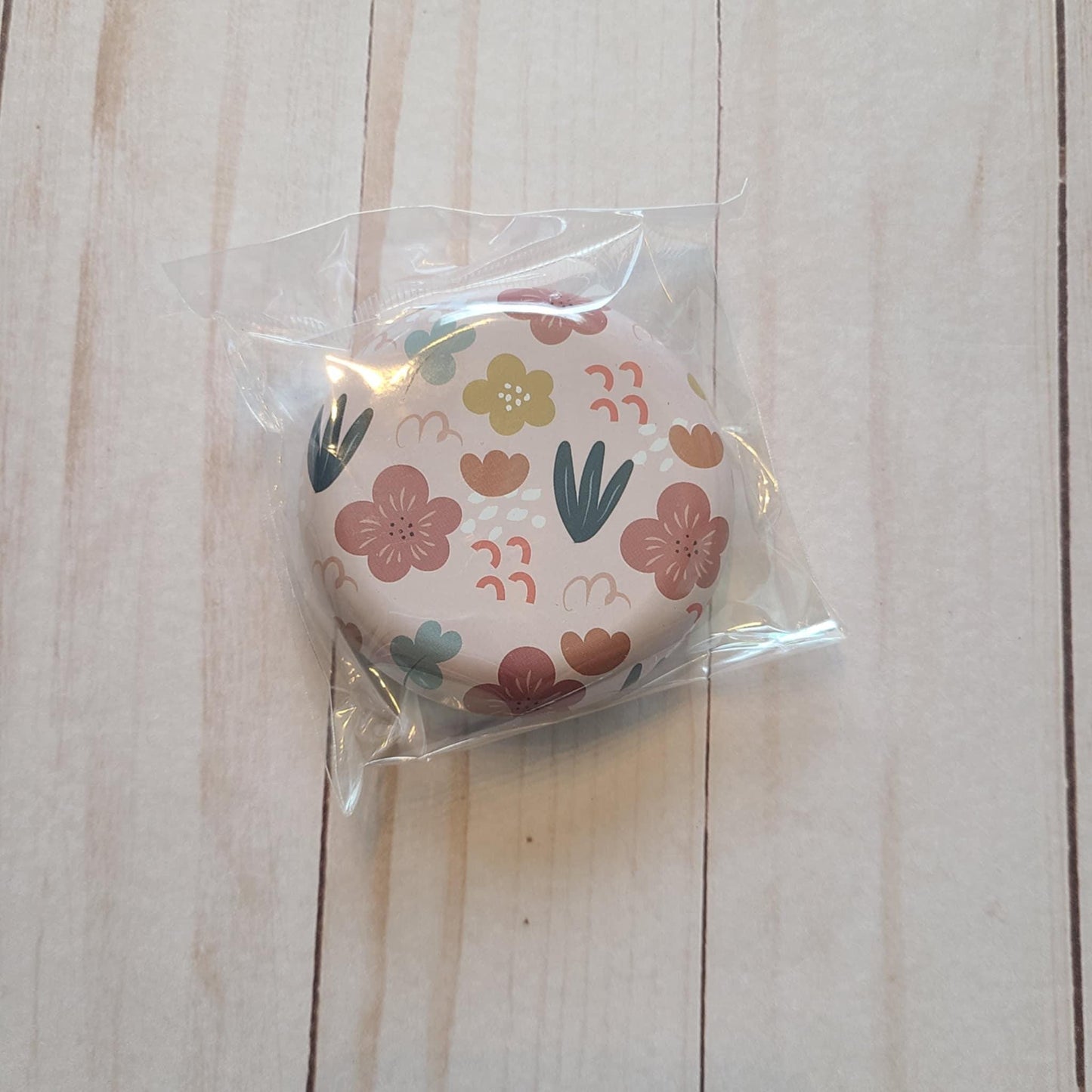 Needle case, magnetic needle box, needle tin, travel needle holder, storage for needles, embroidery, sewing, cross stitch, retreat gift.