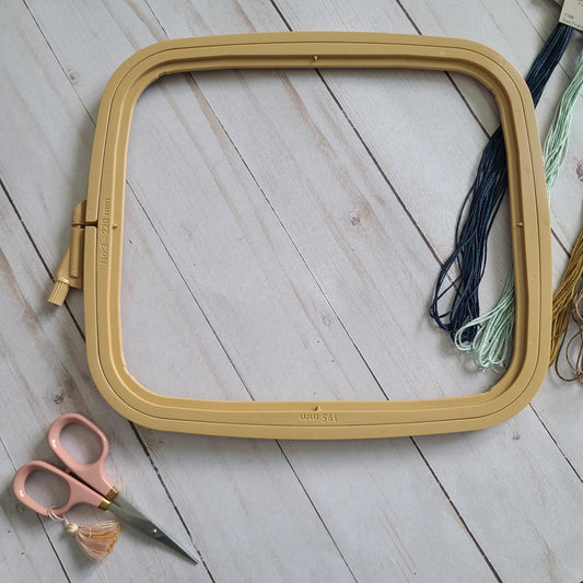 Nurge Square Plastic Hoops 195 X 220mm (8" X 9") Caramel Brown