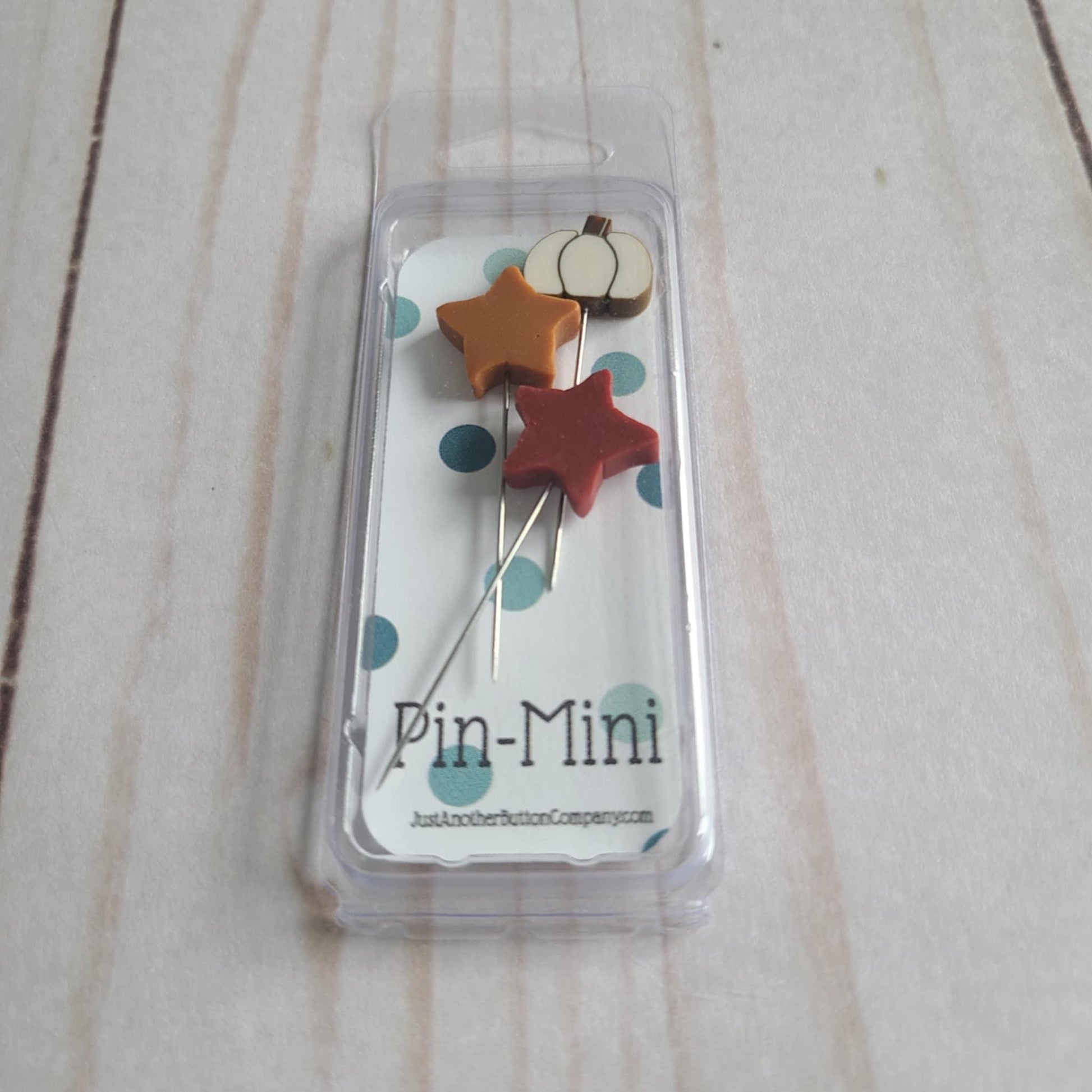 Just Another Button Company Pin-Mini Autumn Color pumpkin, stars