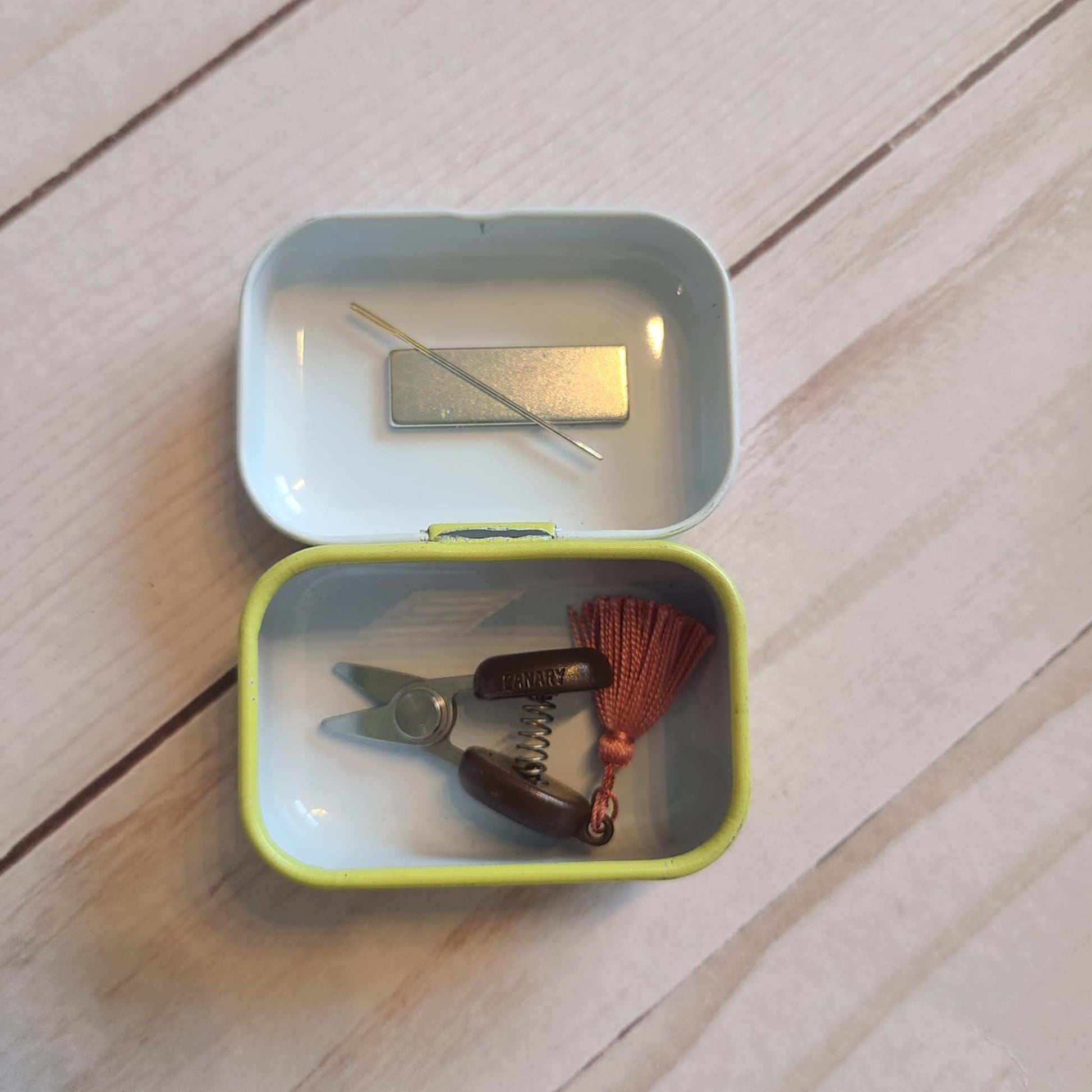 Needle case, magnetic needle box, needle tin, travel needle holder, storage for needles, embroidery, sewing, cross stitch, retreat gift.