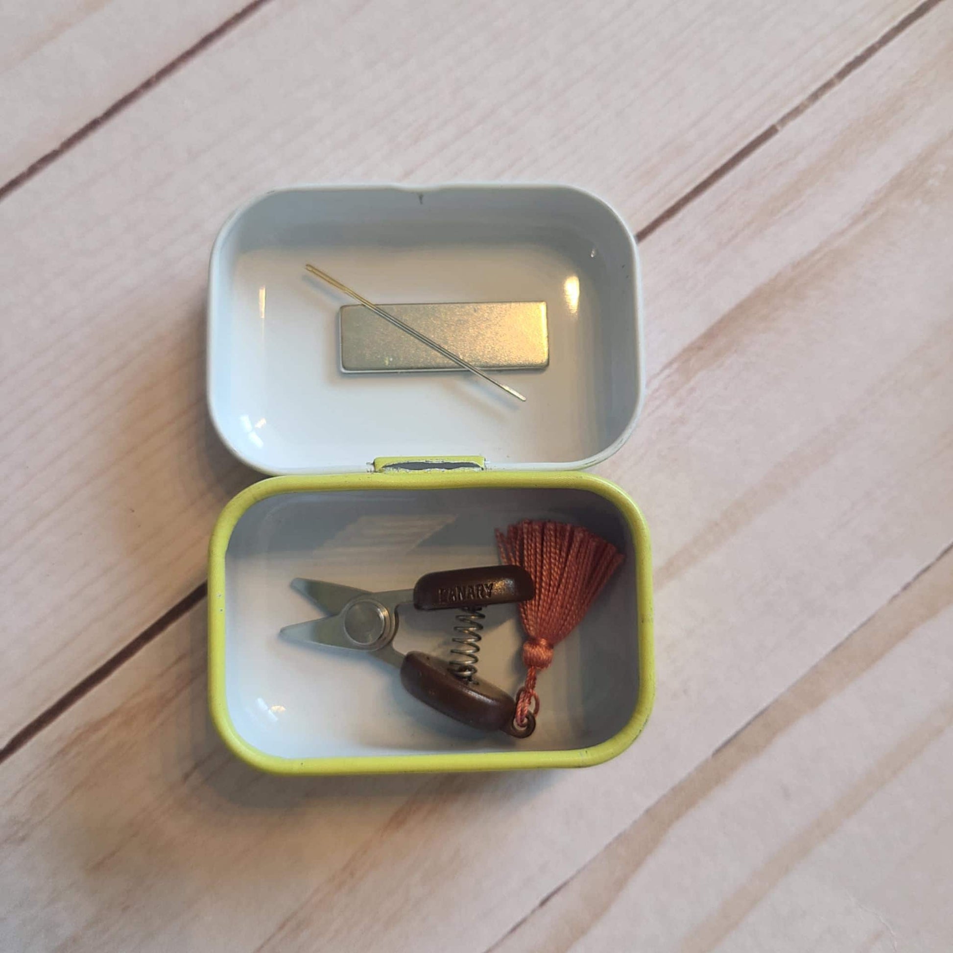 Needle case, magnetic needle box, needle tin, travel needle holder, storage for needles, embroidery, sewing, cross stitch, retreat gift.
