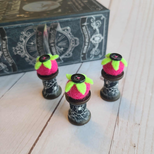 Halloween Spooky Miniature Spool Pincushion Retreat gift limited edition