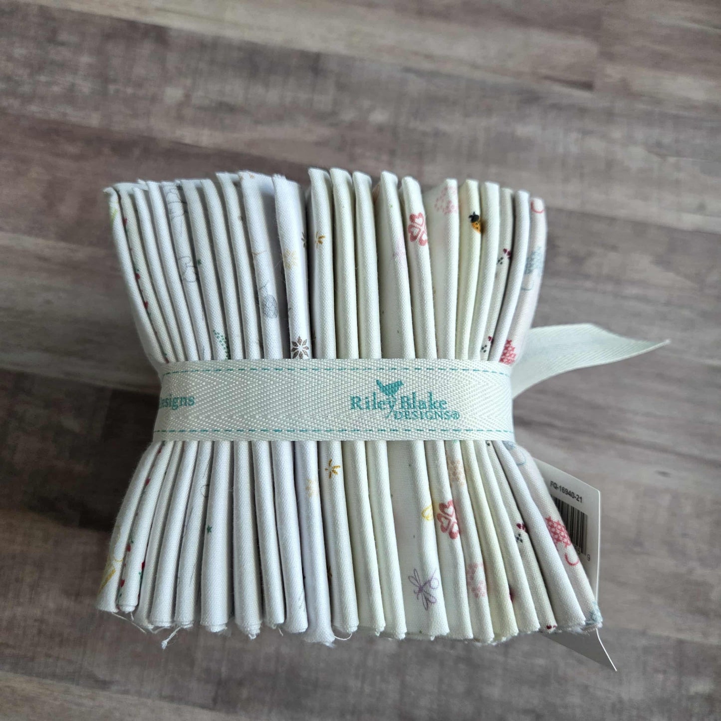 Sweetheart collection by My Mind's Eye for Riley Blake Designs 21 pieces Fat Quarter Bundle