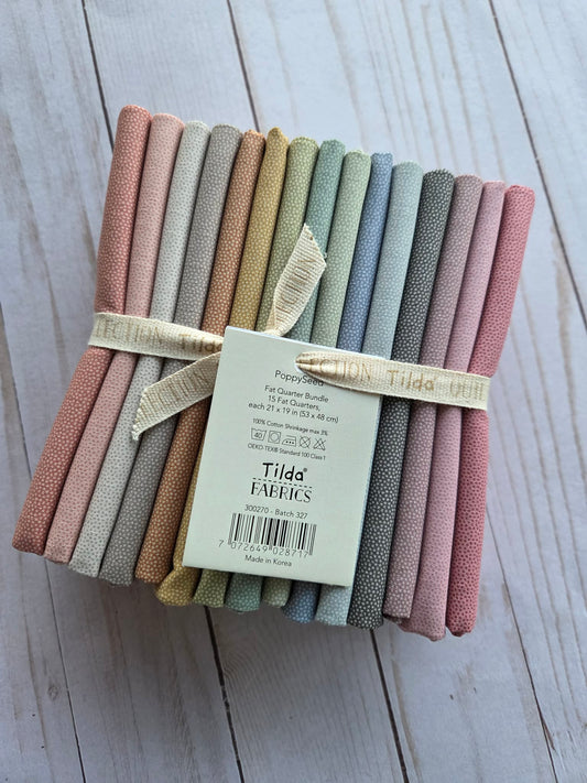Tilda Poppy Seed FQB 15 fabrics 21 x 19in